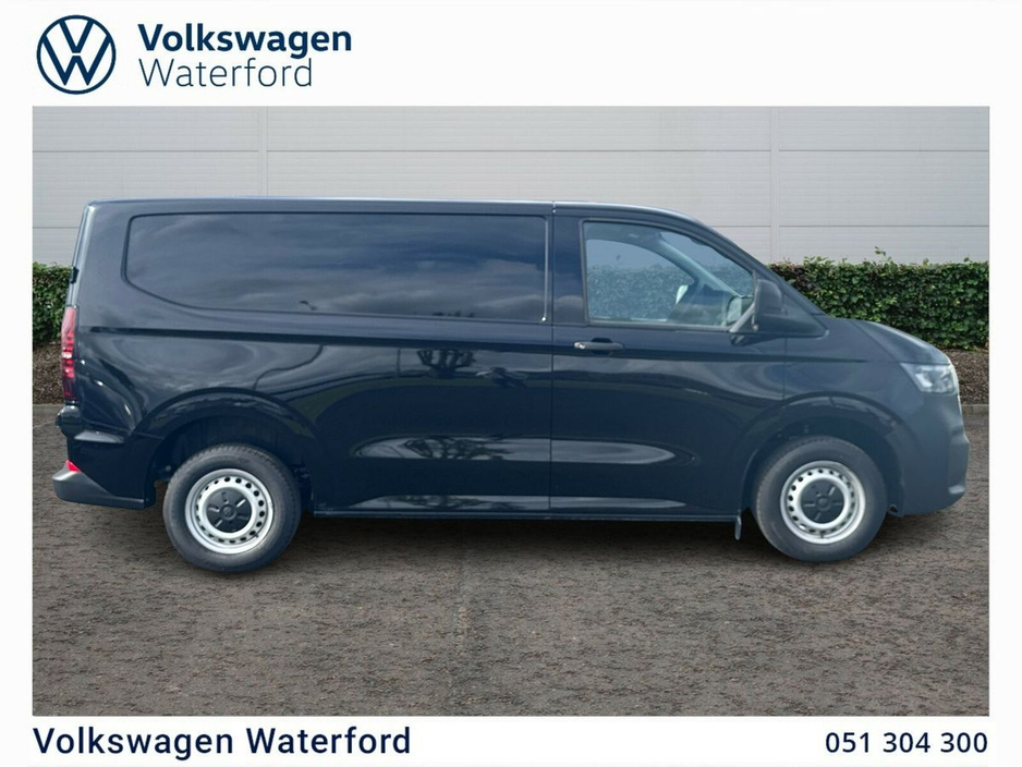 2025 Volkswagen Transporter  €33,495