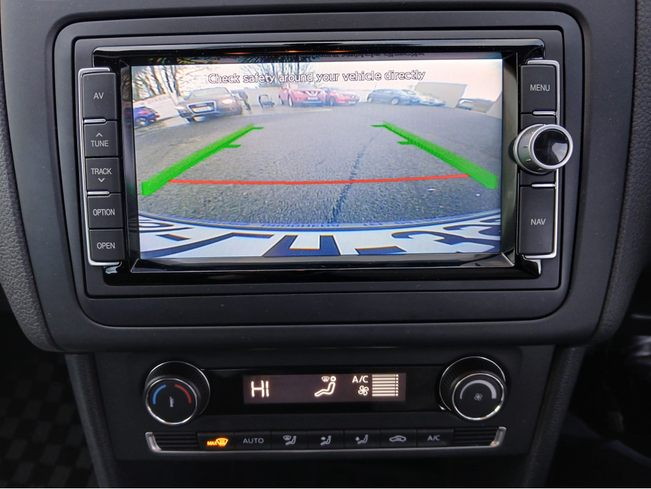 2018 Volkswagen Polo - image 7