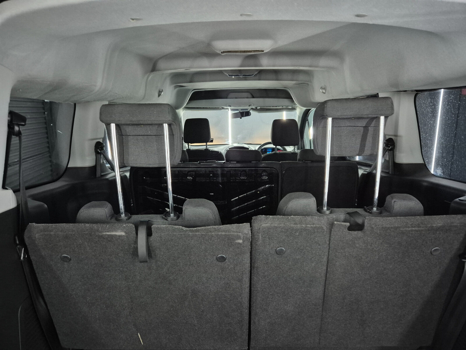 2016 Ford Tourneo Connect - image 17