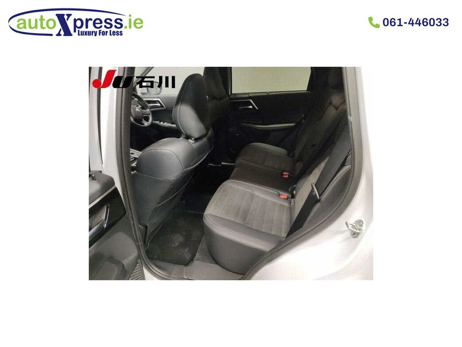 2024 Mitsubishi Outlander 4WD PHEV G, Low mileage, Reversing camera