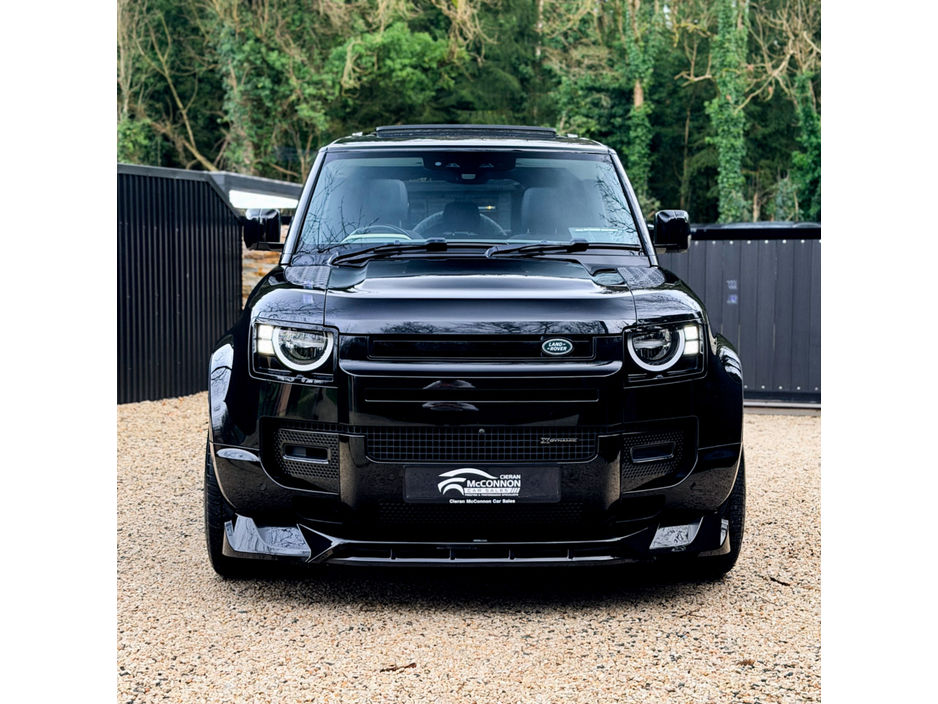 2021 Land Rover Defender - image 2