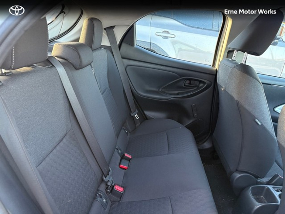 2023 Toyota Yaris YARIS 1.5 LUNA €20,950