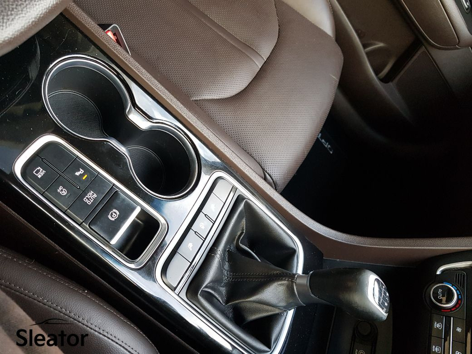 2019 Kia Optima - image 14