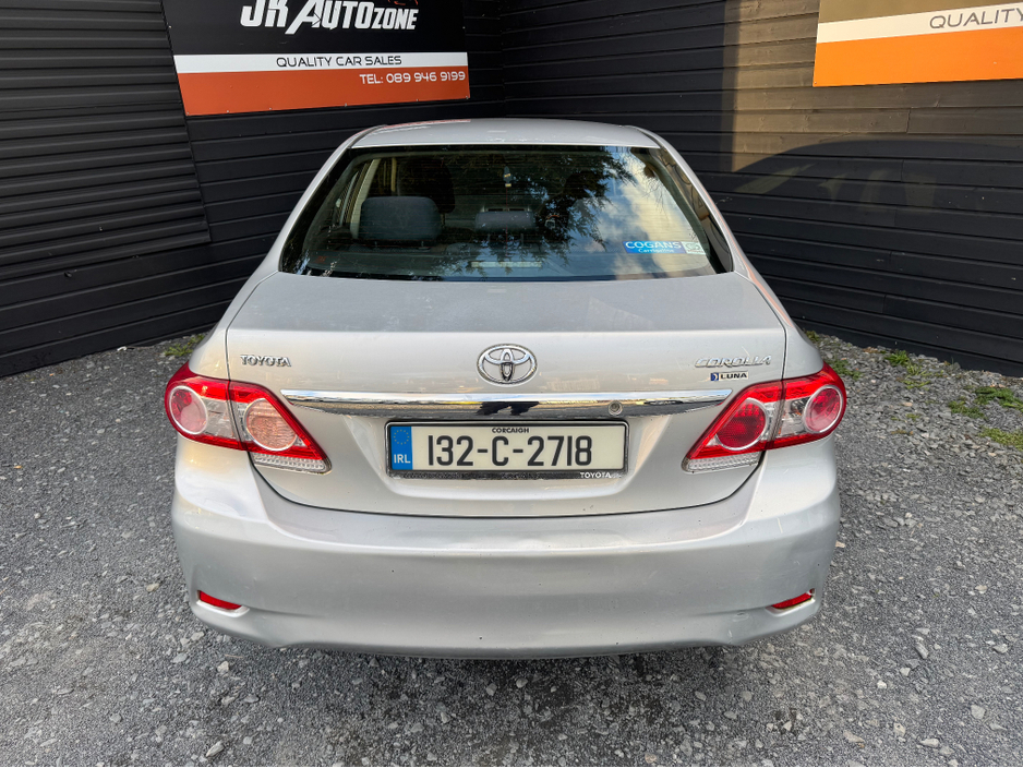 2013 Toyota Corolla - image 5