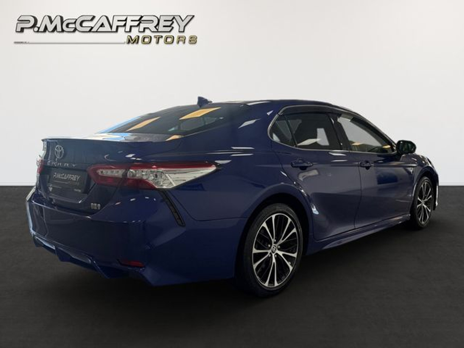 2020 Toyota Camry - image 5