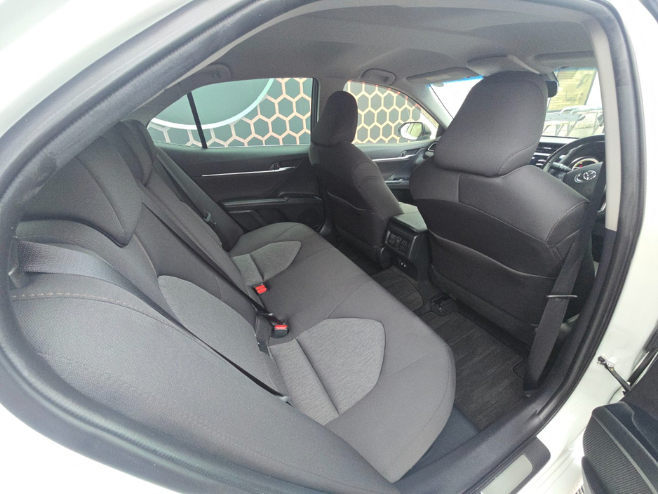 2020 Toyota Camry - image 15