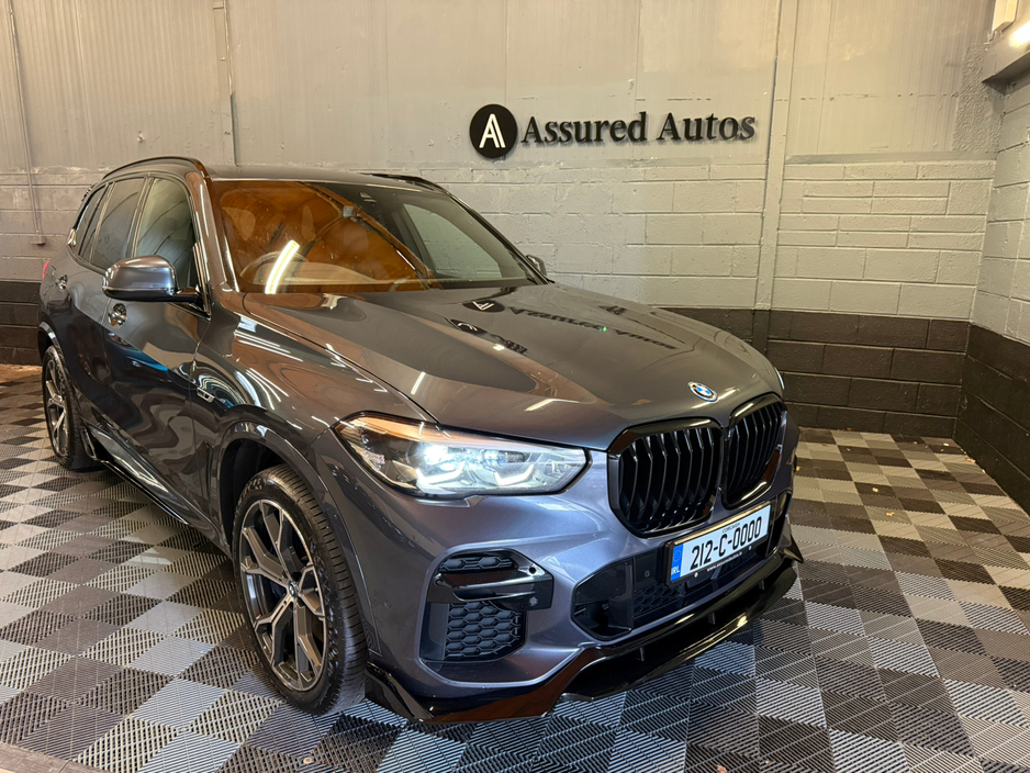2022 BMW X5 xDrive45e M Sport €49,900