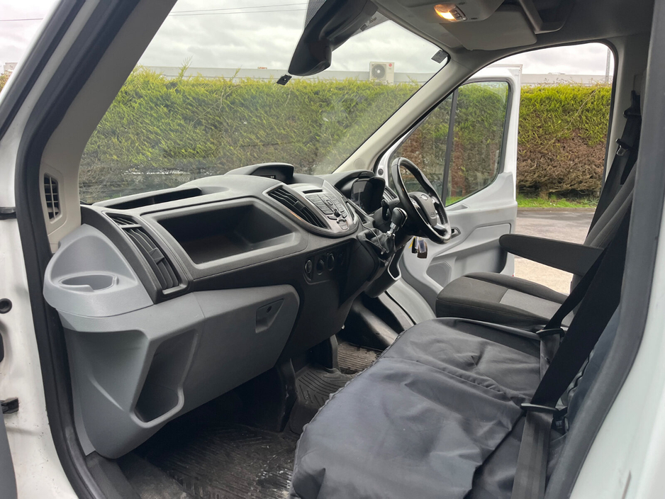 2019 Ford Transit - image 14