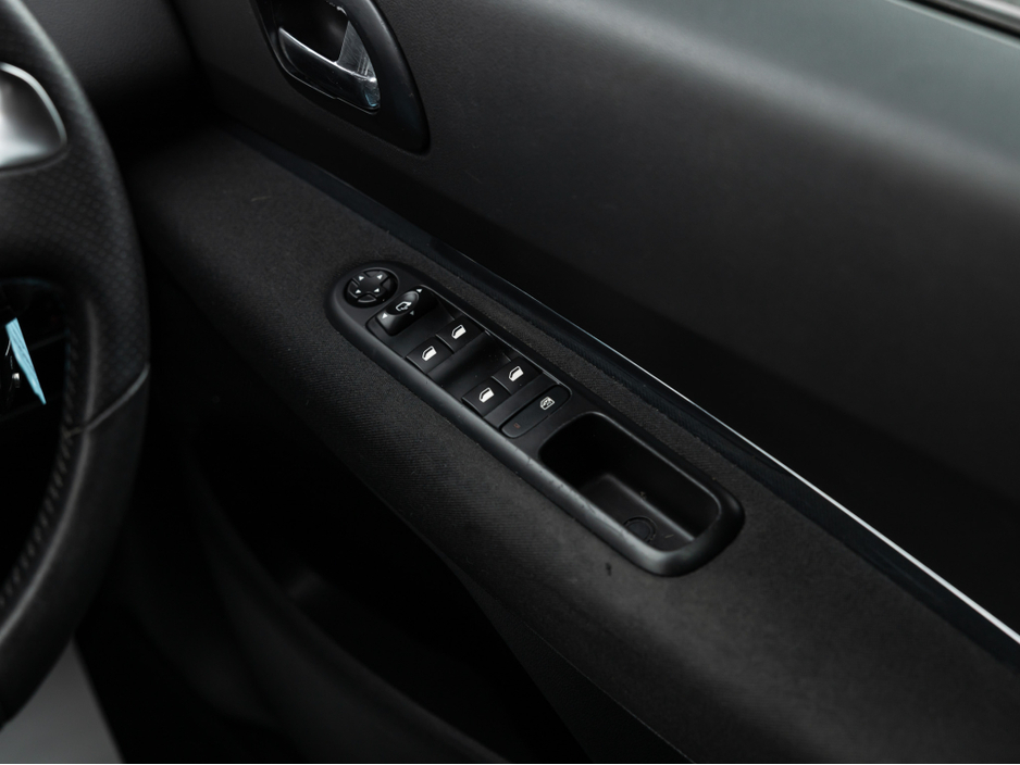 2016 Peugeot 3008 - image 17