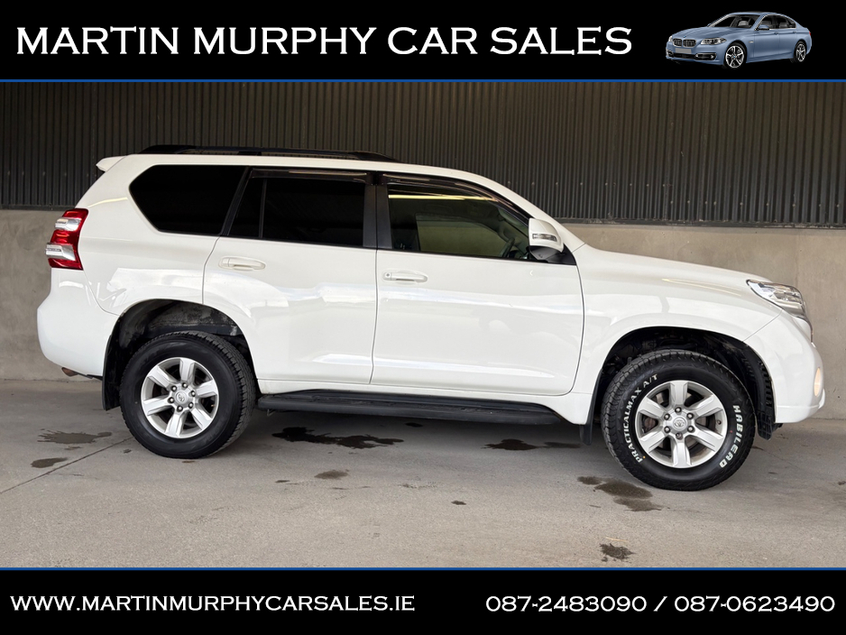 2016 Toyota Landcruiser - image 2