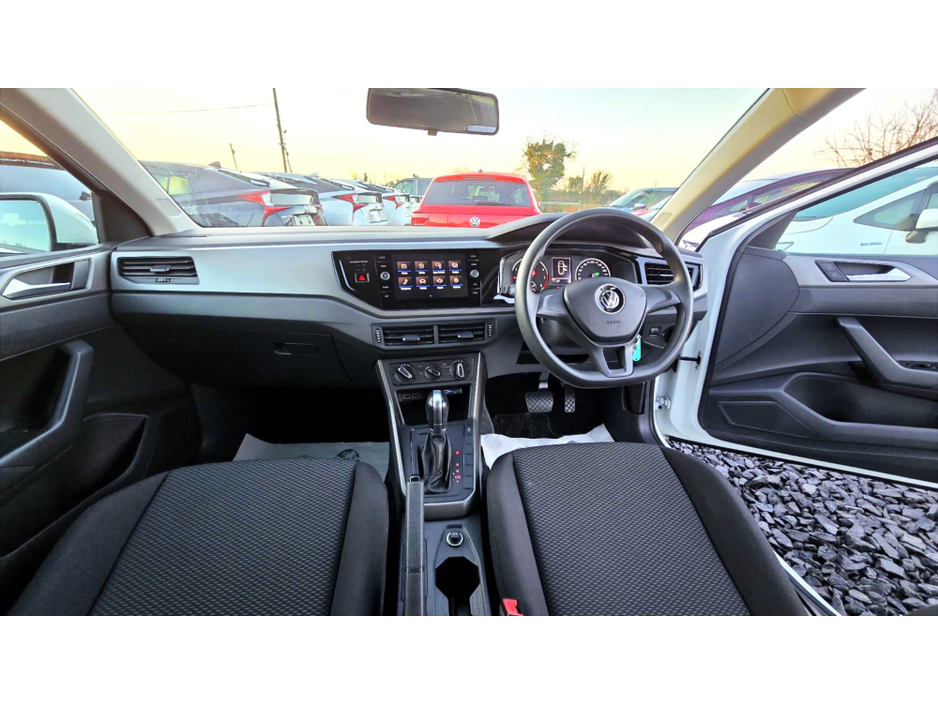 2018 Volkswagen Polo - image 10