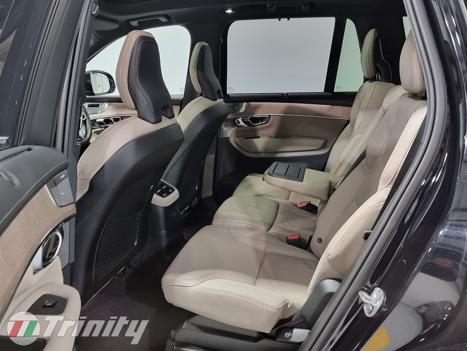 2025 Volvo XC90 * ULTRA * T8 2.0 PHEV * AWD * AUTOMATIC * STUNNING SUV * TRINITY VOLKSWAGEN *