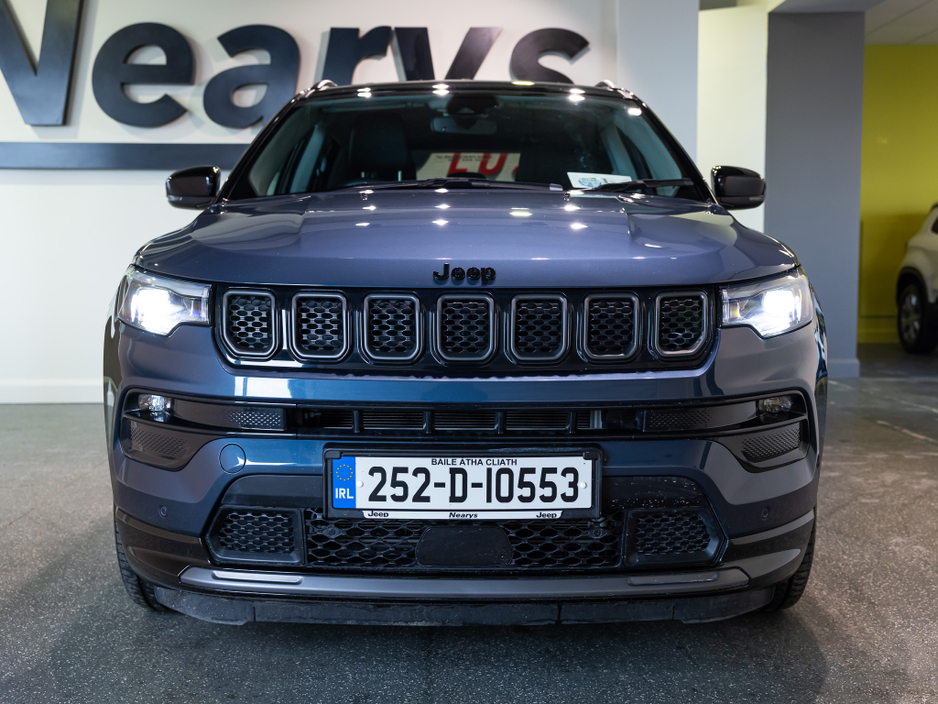 2025 Jeep Compass - image 3