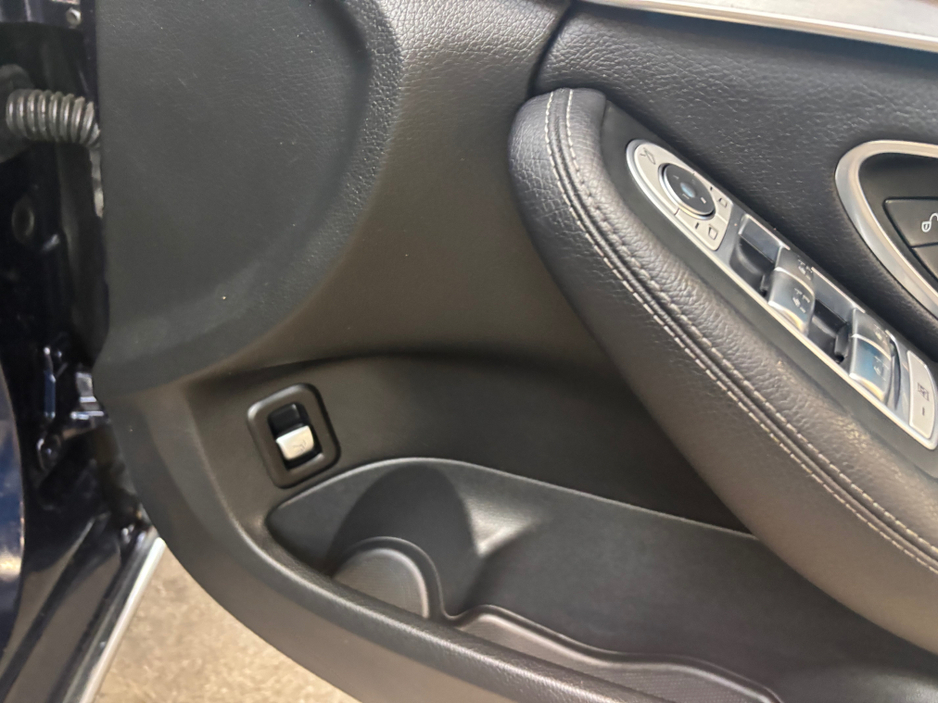 2017 Mercedes-Benz C Class - image 4