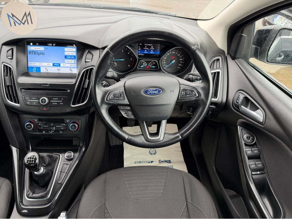 2017 Ford Focus - image 16