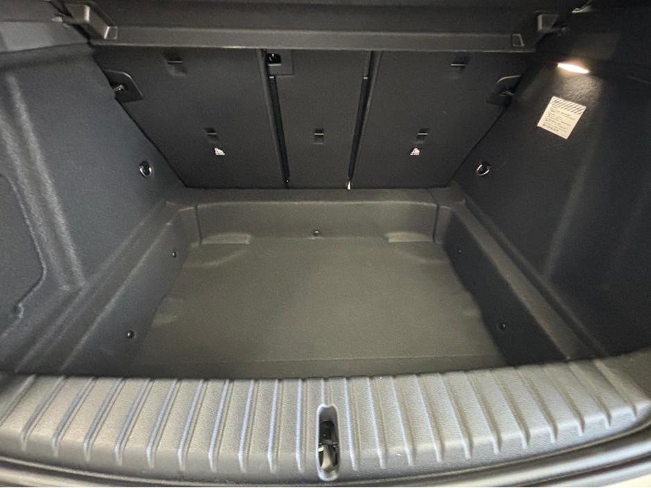 2019 BMW 1 Series - image 9