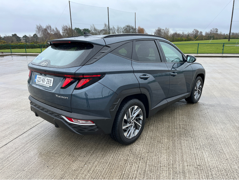 2022 Hyundai Tucson - image 5