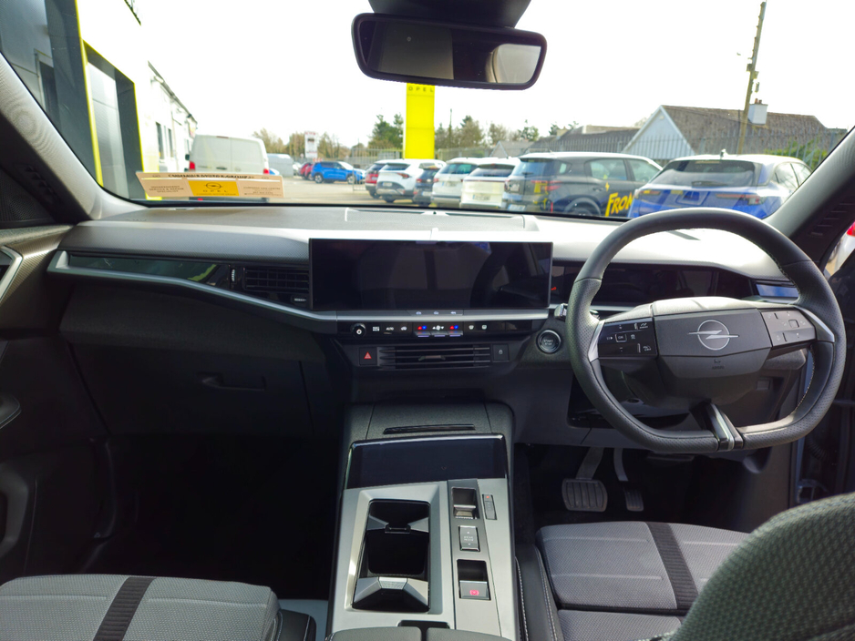 2025 Opel Grandland - image 13