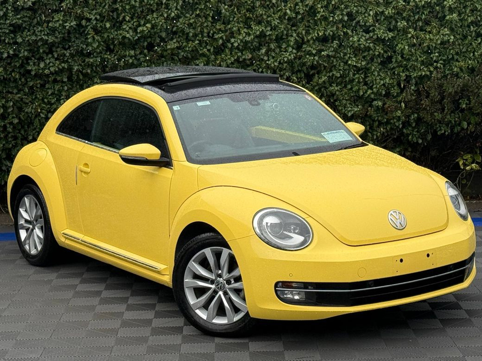 2014 Volkswagen Beetle DESIGN 1.2 TSI // OPENING PAN ROOF // LEATHER HEATED SEATS // PARKING SENSORS €11,950