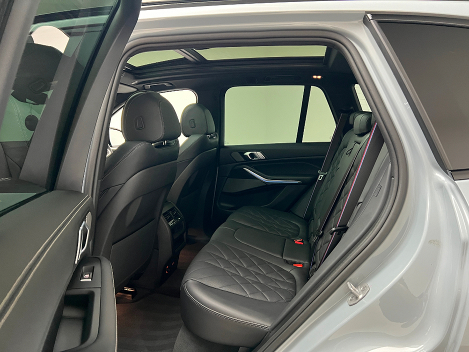 2025 BMW X5 50E M SPORT XDRIVE *PAN ROOF* €102,990