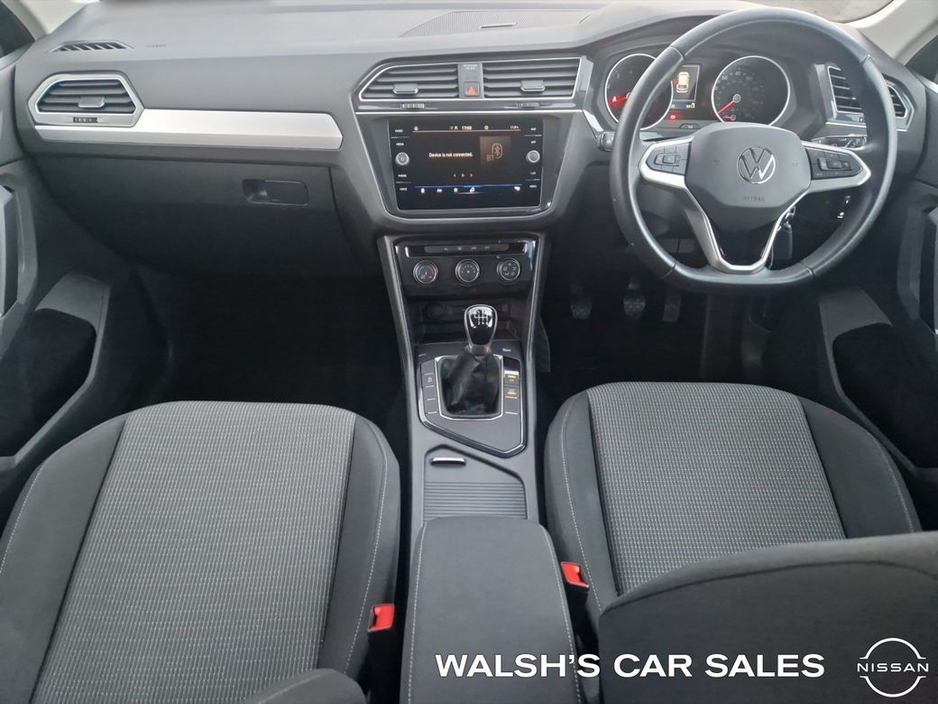 2021 Volkswagen Tiguan - image 14