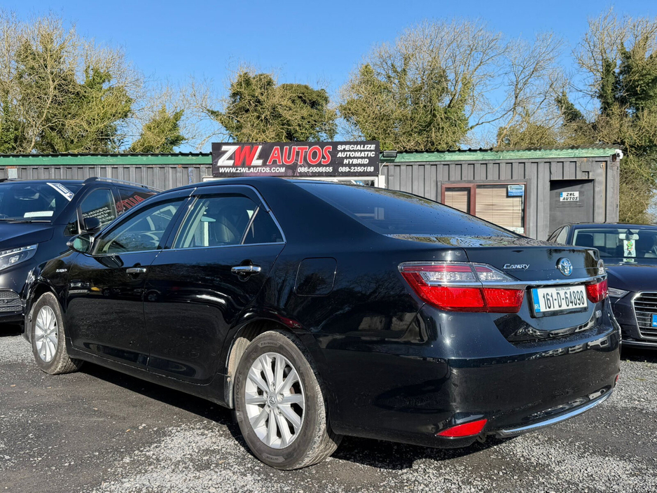 2016 Toyota Camry - image 7