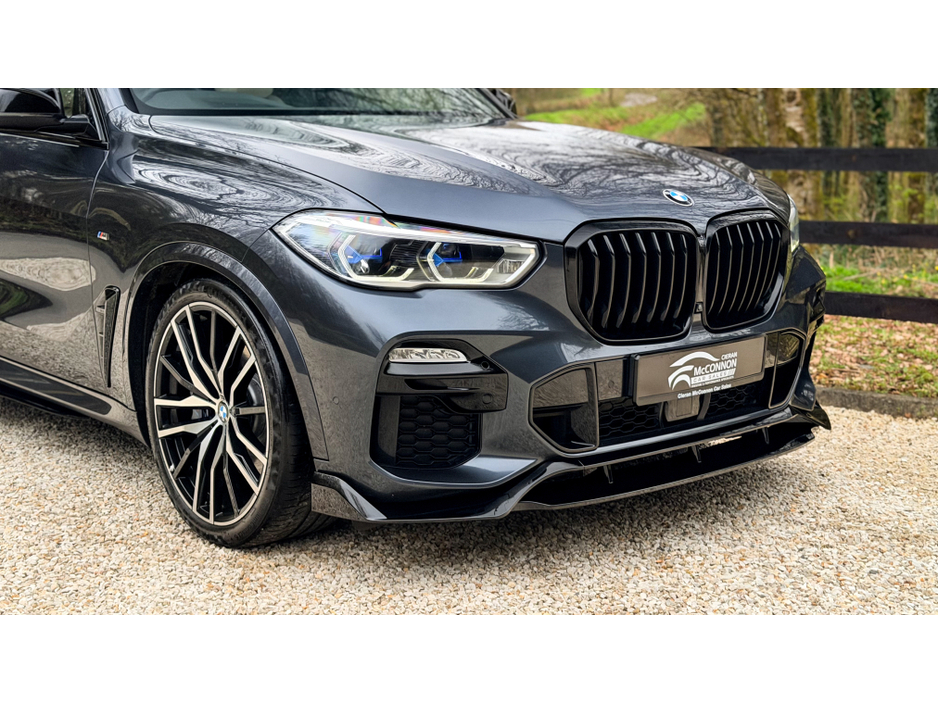 2021 BMW X5 - image 9