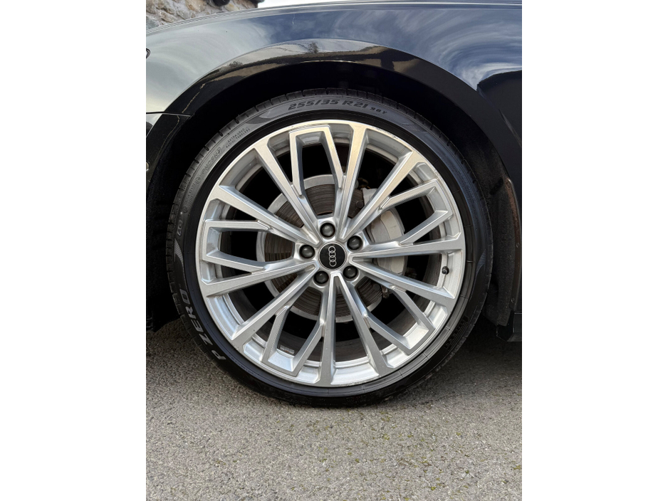 2021 Audi A6 - image 10