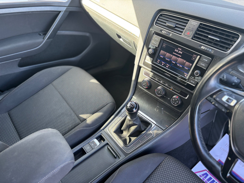 2019 Volkswagen Golf - image 17