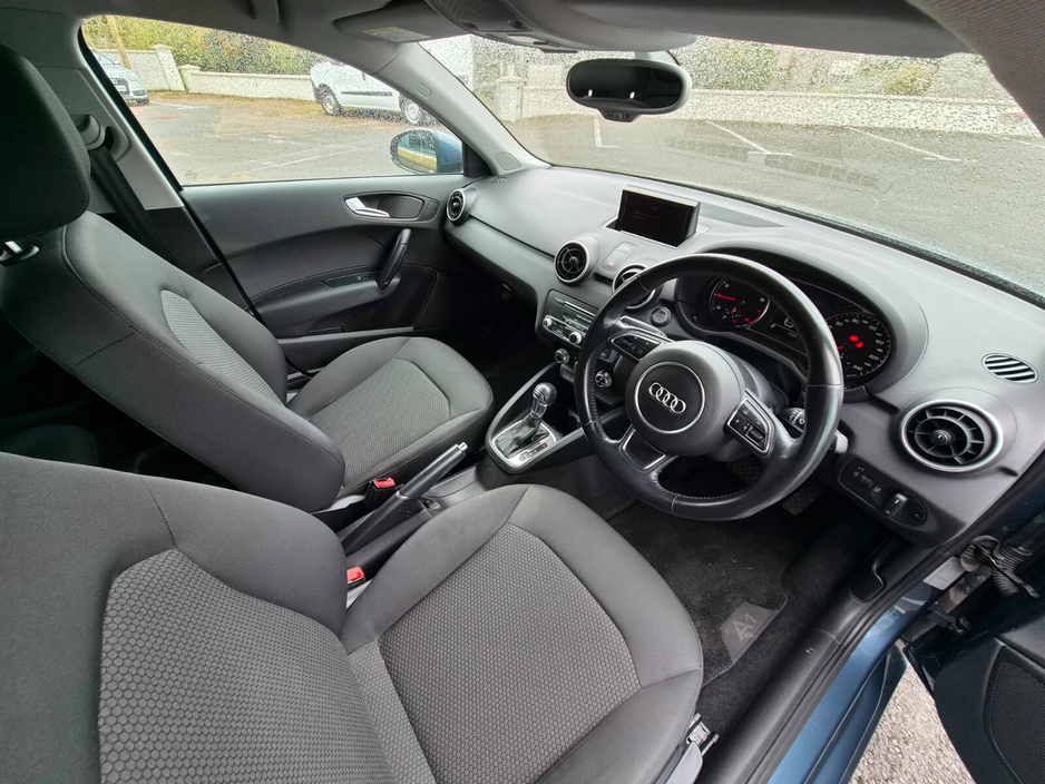 2016 Audi A1 - image 6