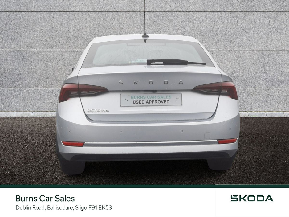 2021 Skoda Octavia - image 14