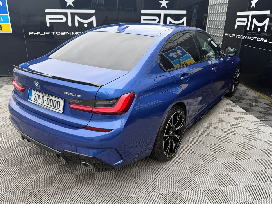 2020 BMW 3 Series - image 10