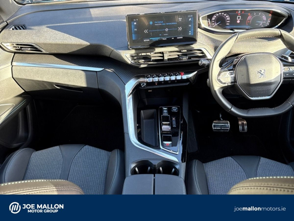 2025 Peugeot 5008 - image 4