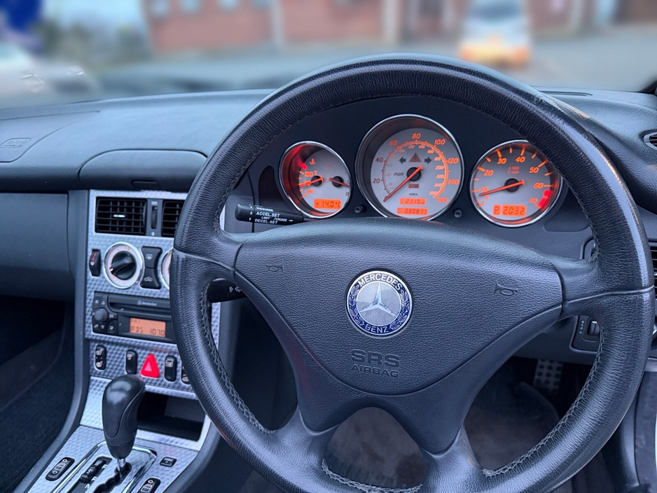 2003 Mercedes-Benz SLK Class - image 11