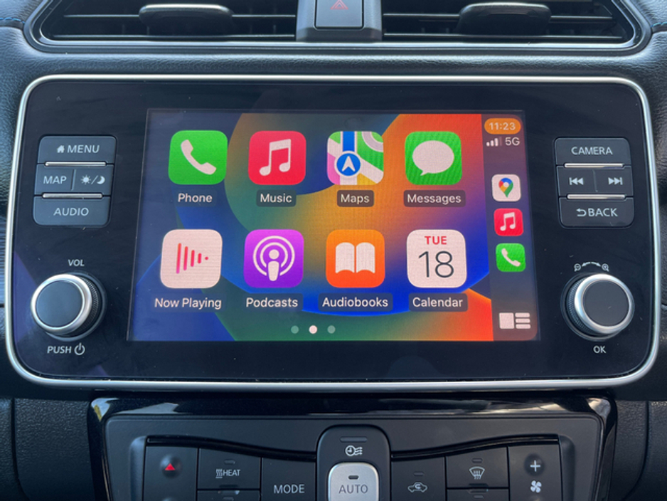 2022 Nissan Leaf - image 14