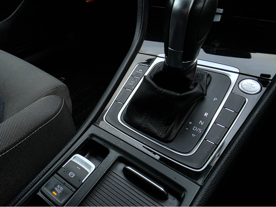 2015 Volkswagen Golf 1.4 HIGHLINE EDITION ALCANTARA SEATS REVERSING CAMERA - SIMI DEALER - LOW ROAD TAX BAND €14,750