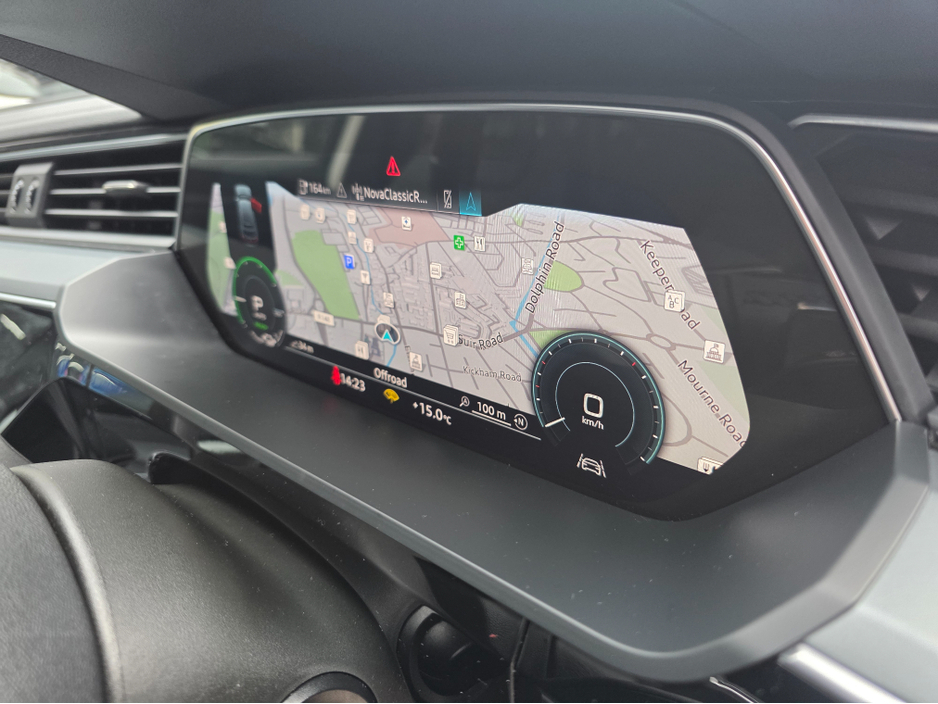 2022 Audi e-tron - image 12