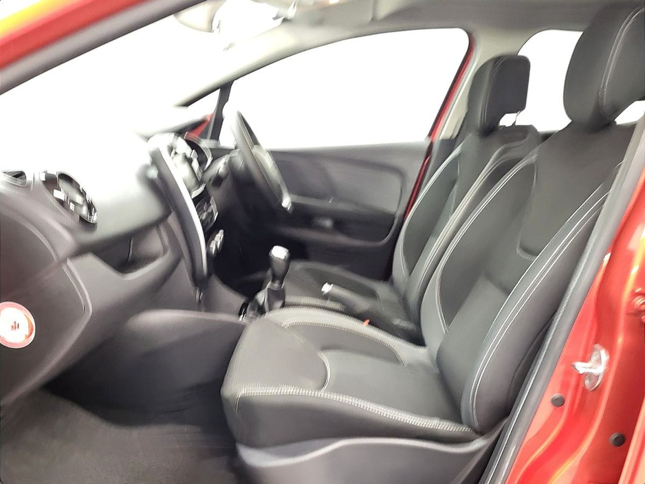2019 Renault Clio - image 7