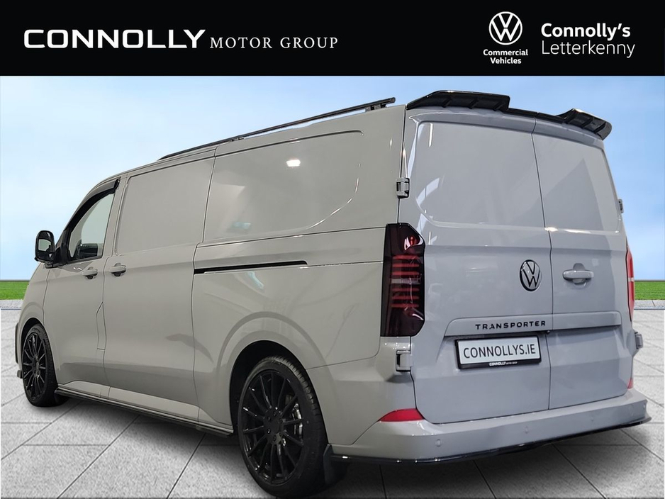 2026 Volkswagen Transporter - image 3