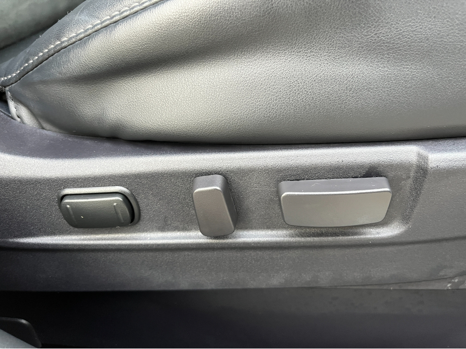 2020 Mitsubishi Outlander 4WD G PLUS AUTOMATIC PLUG IN HYBRID 2.4 PETROL //HIGH SPEC//LOW MILES//HALF LEATHER HEATED SEATS//ELECTRIC DRIVERS SEAT//HEATED STEERING WHEEL// €24,950