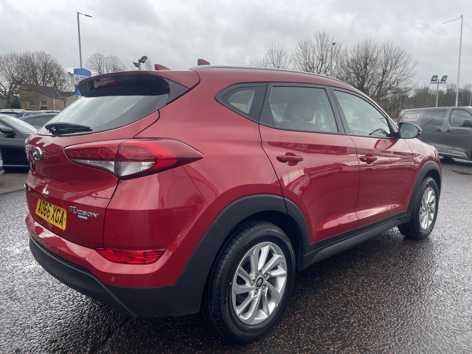 2017 Hyundai Tucson - image 7