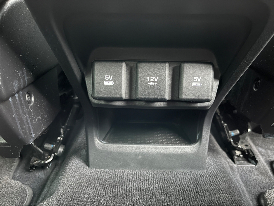 2020 Jaguar I-Pace - image 22