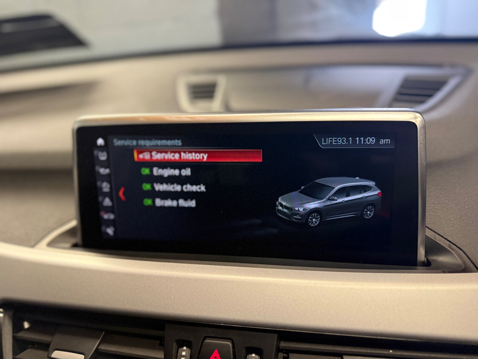 2020 BMW X1 - image 13