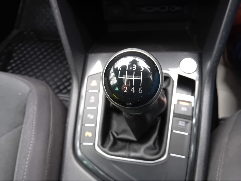 2020 Volkswagen Tiguan R-LINE 2.0 TDI  6 SPEED  150HP  SUV @ REDDY2DRIVE LTD €28,500