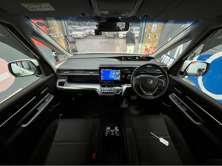 2019 Honda Stepwagon - image 18