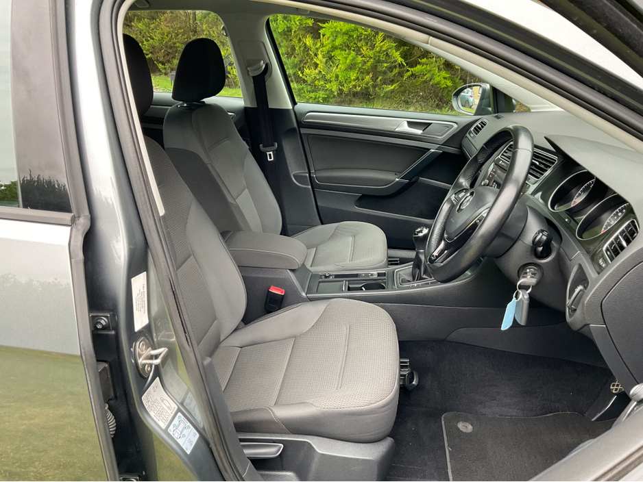 2018 Volkswagen Golf - image 15