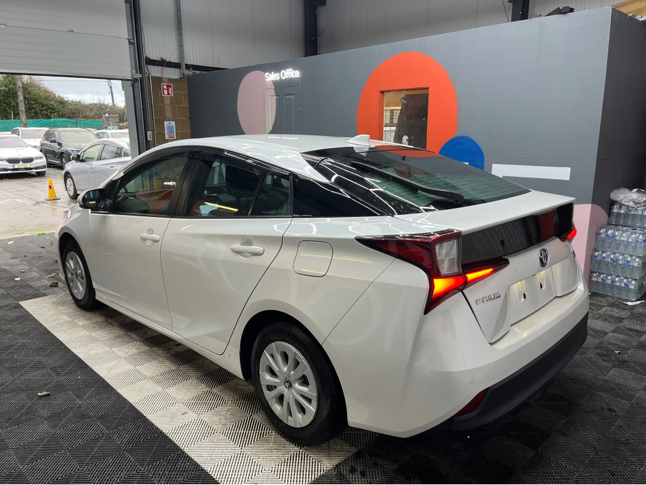 2022 Toyota Prius 2022 TOYOTA PRIUS S 1.8 AUTOMATIC / CRUISE CONTROL / REVERSE CAMERA AND MORE