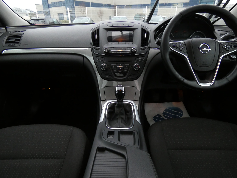 2016 Opel Insignia 1.6CDTI 136PS S €6,000