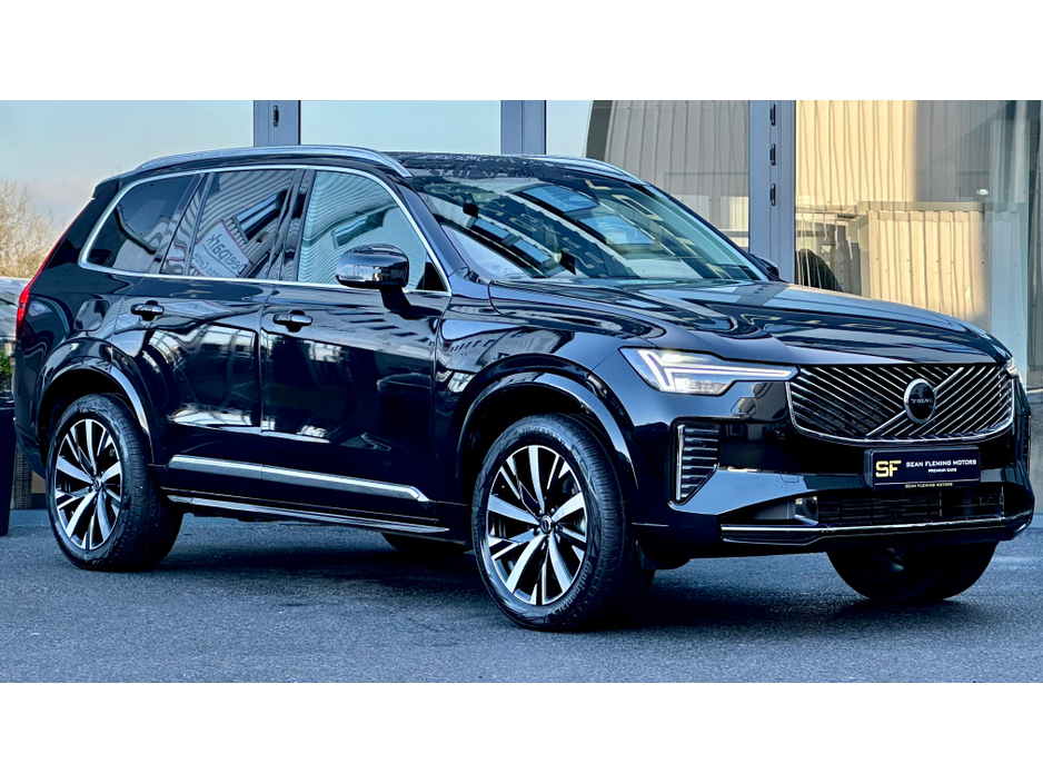 2025 Volvo XC90 CORE T8 PHEV AWD AUTO