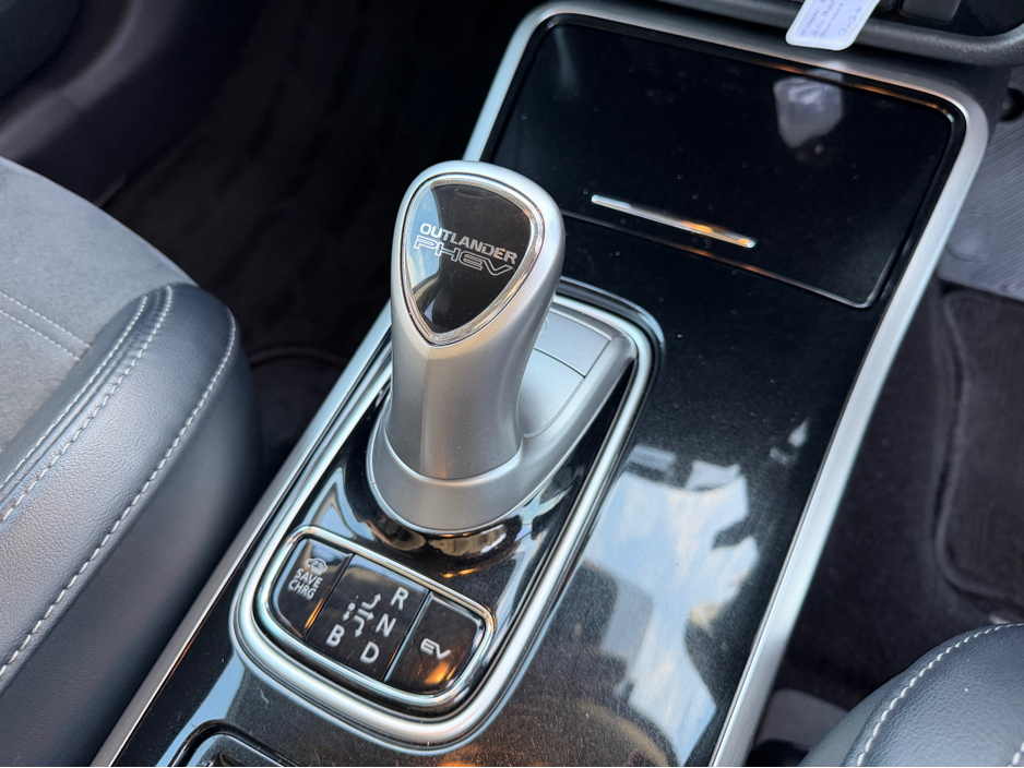 2020 Mitsubishi Outlander 4X4 Plug-in Hybrid - High Spec - Like New €24,750